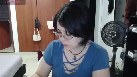 Snapshot of rivadeneira222 chatting on 13, 9, 2025 PeachSalinger online show from 13, 9, 2025
