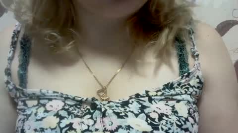 Snapshot of riveramaureen chatting on 29, 12, 2024 RiveraMaureen online show from 29, 12, 2024