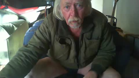 Snapshot of riverratggg chatting on 10, 7, 2026 riveratggg online show from 10, 7, 2026