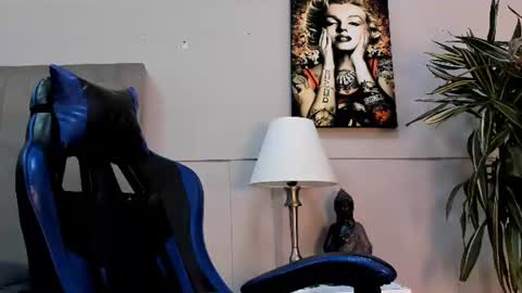 Roan Birkin online show from 5, 7, 2026