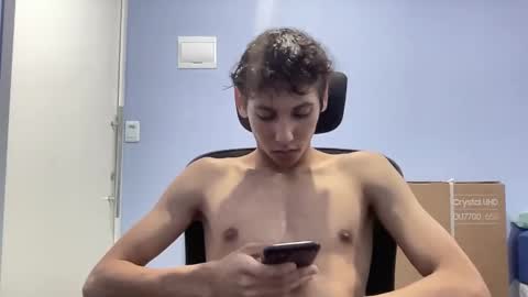 roandry909974 online show from 11, 12, 2024