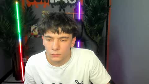 Snapshot of robbie_reyes chatting on 29, 5, 2026 Robbie online show from 29, 5, 2026