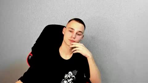 robert10211 online show from 26, 11, 2025