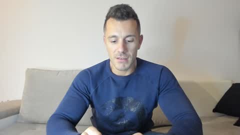 roberto4ever online show from 10, 1, 2025