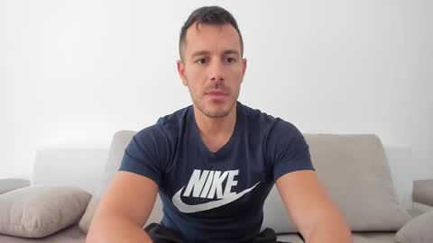 roberto4ever online show from 5, 10, 2025