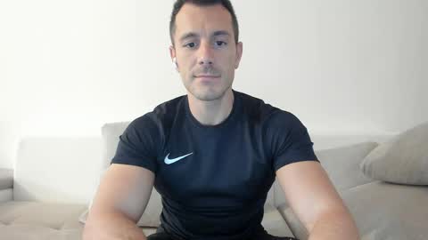 roberto4ever online show from 9, 5, 2026