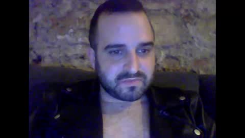 Snapshot of robertoredo chatting on 12, 1, 2025 Roberto online show from 12, 1, 2025
