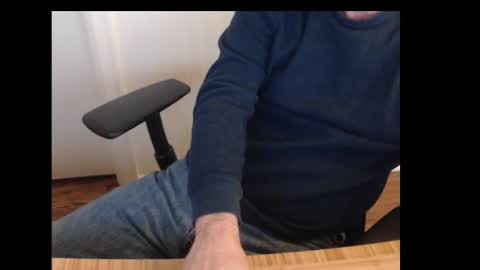 robidan6923 online show from 17, 1, 2025