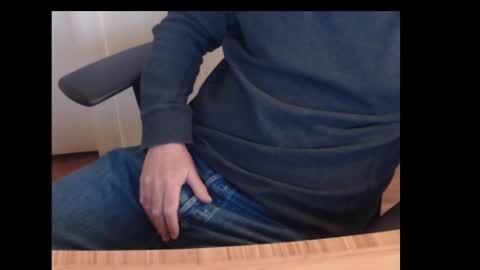 robidan6923 online show from 19, 2, 2025