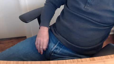 robidan6923 online show from 17, 11, 2025