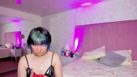 Snapshot of robinbennett chatting on 28, 9, 2025 robin D online show from 28, 9, 2025