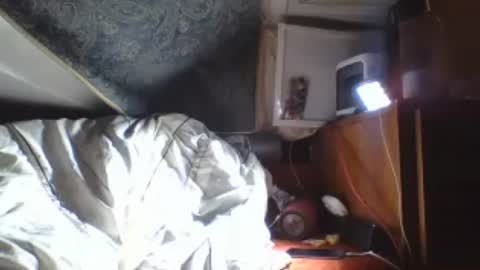 Snapshot of robincom23 chatting on 9, 7, 2026 R online show from 9, 7, 2026