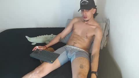 Snapshot of robisson_zack chatting on 18, 4, 2026 Robisson Zack online show from 18, 4, 2026