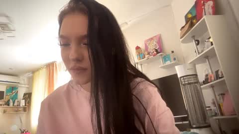 Snapshot of robynwesterholm chatting on 10, 4, 2026 Sofia online show from 10, 4, 2026