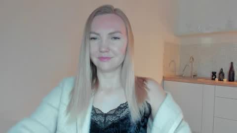 Snapshot of rock__baby chatting on 18, 5, 2026 rock__baby online show from 18, 5, 2026