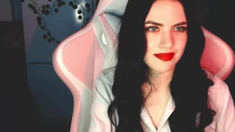 Sophie  online show from 5, 1, 2025