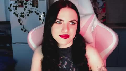 Sophie  online show from 5, 3, 2025