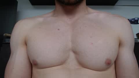 Snapshot of rocky_muscle chatting on 23, 11, 2025 rocky muscle online show from 23, 11, 2025