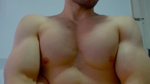 Snapshot of rocky_muscle chatting on 10, 6, 2026 rocky muscle online show from 10, 6, 2026
