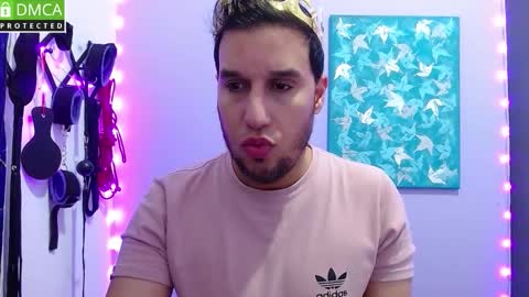 Thiago independent model online show from 30, 10, 2025