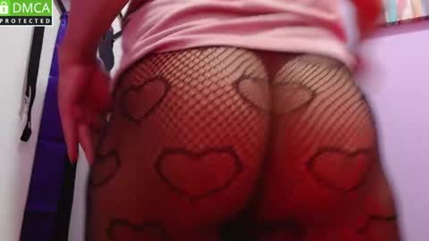 Thiago independent model online show from 6, 3, 2026