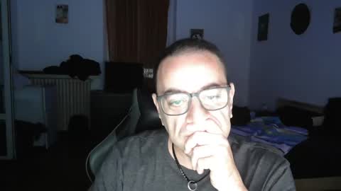 rogerrabbit2023 online show from 21, 9, 2025