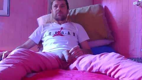 Snapshot of rogobeteilie chatting on 9, 4, 2026 Banderas online show from 9, 4, 2026