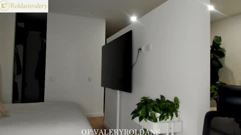 Valery Roldans online show from 6, 11, 2025