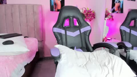 Snapshot of rolyloren chatting on 17, 1, 2025 Marcela online show from 17, 1, 2025