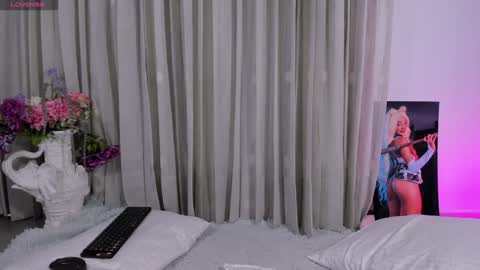 Snapshot of rolyloren chatting on 31, 1, 2025 Marcela online show from 31, 1, 2025