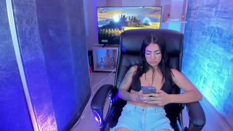 Romy Vega online show from 4, 12, 2024