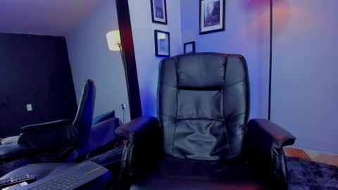Snapshot of ronnie_crawford chatting on 18, 6, 2026 ronnie_crawford online show from 18, 6, 2026