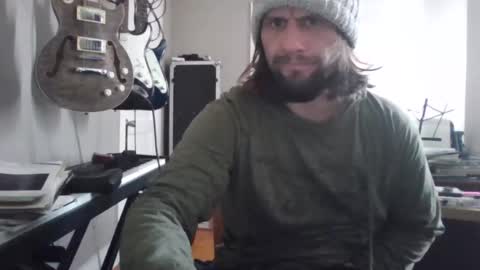 ronniejohnston13 online show from 16, 12, 2025