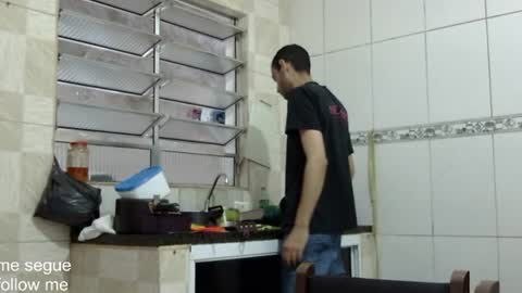 Snapshot of ronnispoto chatting on 2, 1, 2025 ronny online show from 2, 1, 2025