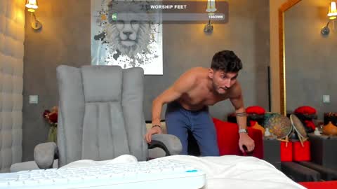 onlyfans-   online show from 25, 1, 2025