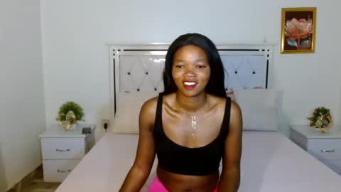 Snapshot of rorennah chatting on 7, 7, 2026 Rorenah online show from 7, 7, 2026