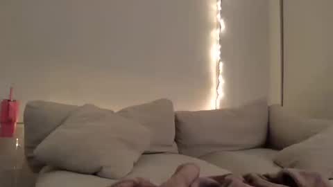 Rosalina online show from 4, 1, 2025