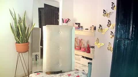 Snapshot of rosalindasexy chatting on 8, 2, 2025 Rosalinda online show from 8, 2, 2025