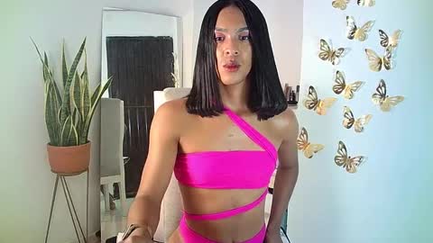 Snapshot of rosalindasexy chatting on 21, 2, 2025 Rosalinda online show from 21, 2, 2025