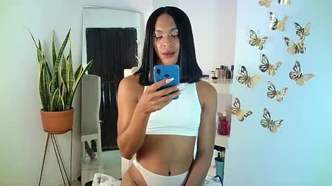 Snapshot of rosalindasexy chatting on 22, 2, 2025 Rosalinda online show from 22, 2, 2025