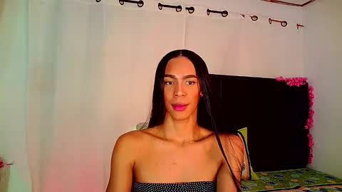 Snapshot of rosalindasexy chatting on 18, 11, 2025 Rosalinda online show from 18, 11, 2025