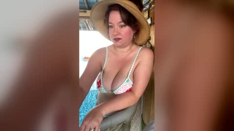Snapshot of rose211994 chatting on 13, 5, 2026 Rose online show from 13, 5, 2026