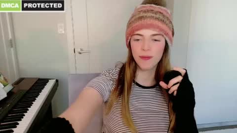 rose77782 online show from 17, 1, 2025