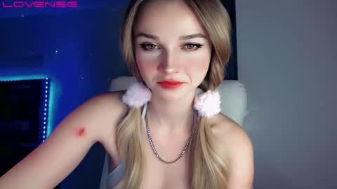 rose__luck online show from 16, 12, 2025