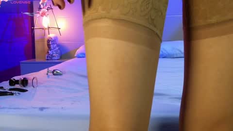  ROSE BAKER  online show from 9, 1, 2025