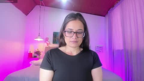 Snapshot of rose_thompson1 chatting on 25, 4, 2026 Rose online show from 25, 4, 2026