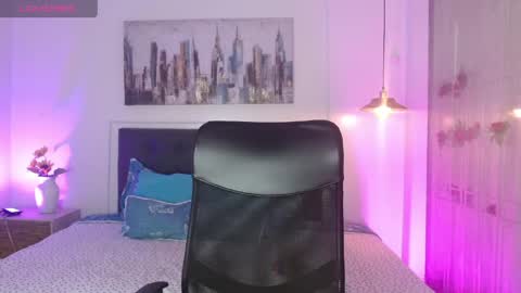 Snapshot of rose_thompson1 chatting on 7, 5, 2026 Rose online show from 7, 5, 2026