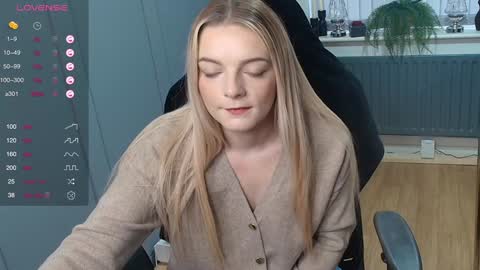 Snapshot of rosekate97 chatting on 17, 12, 2024 rose97 online show from 17, 12, 2024