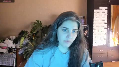 Snapshot of roselina_ chatting on 20, 7, 2026 Rose online show from 20, 7, 2026