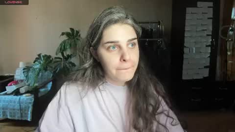 Snapshot of roselina_ chatting on 8, 8, 2026 Rose online show from 8, 8, 2026